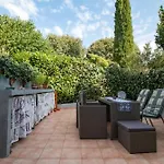 Un Apartment *