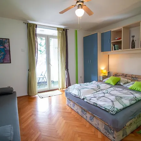 Un Apartment